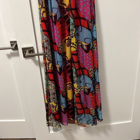 Flowy halter silk dress - Picture 3 of 9